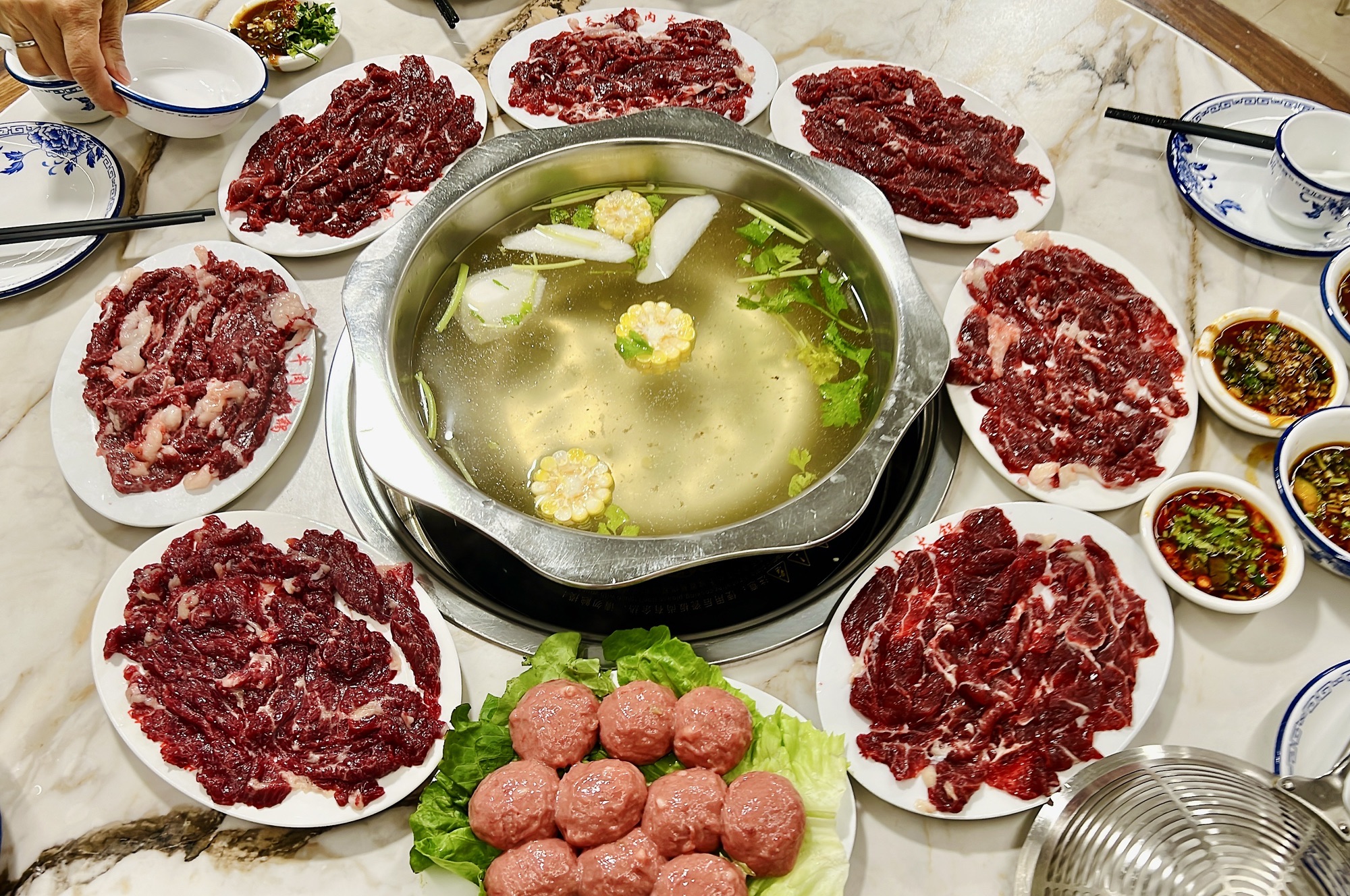 天山牛肉火锅