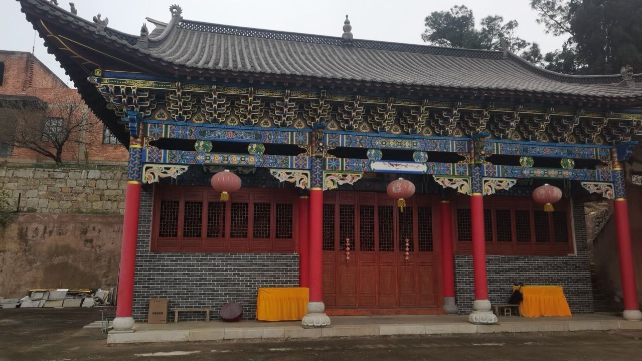 三宝龙缘寺实景照片