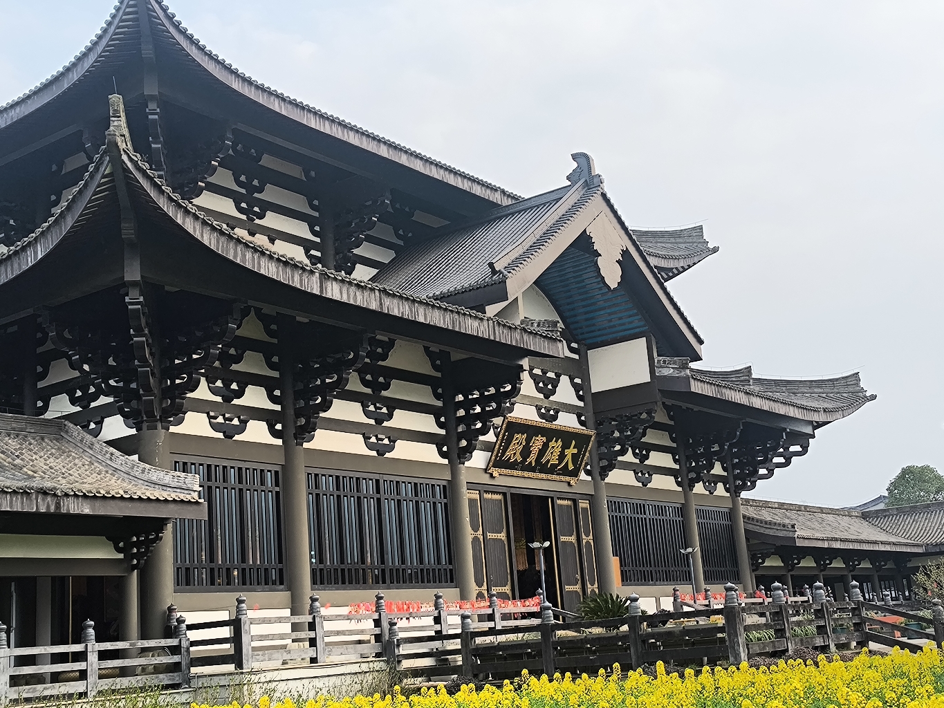 大雄宝殿实景照片