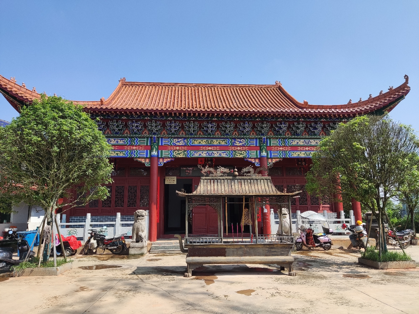 龙秀山古庙实景照片