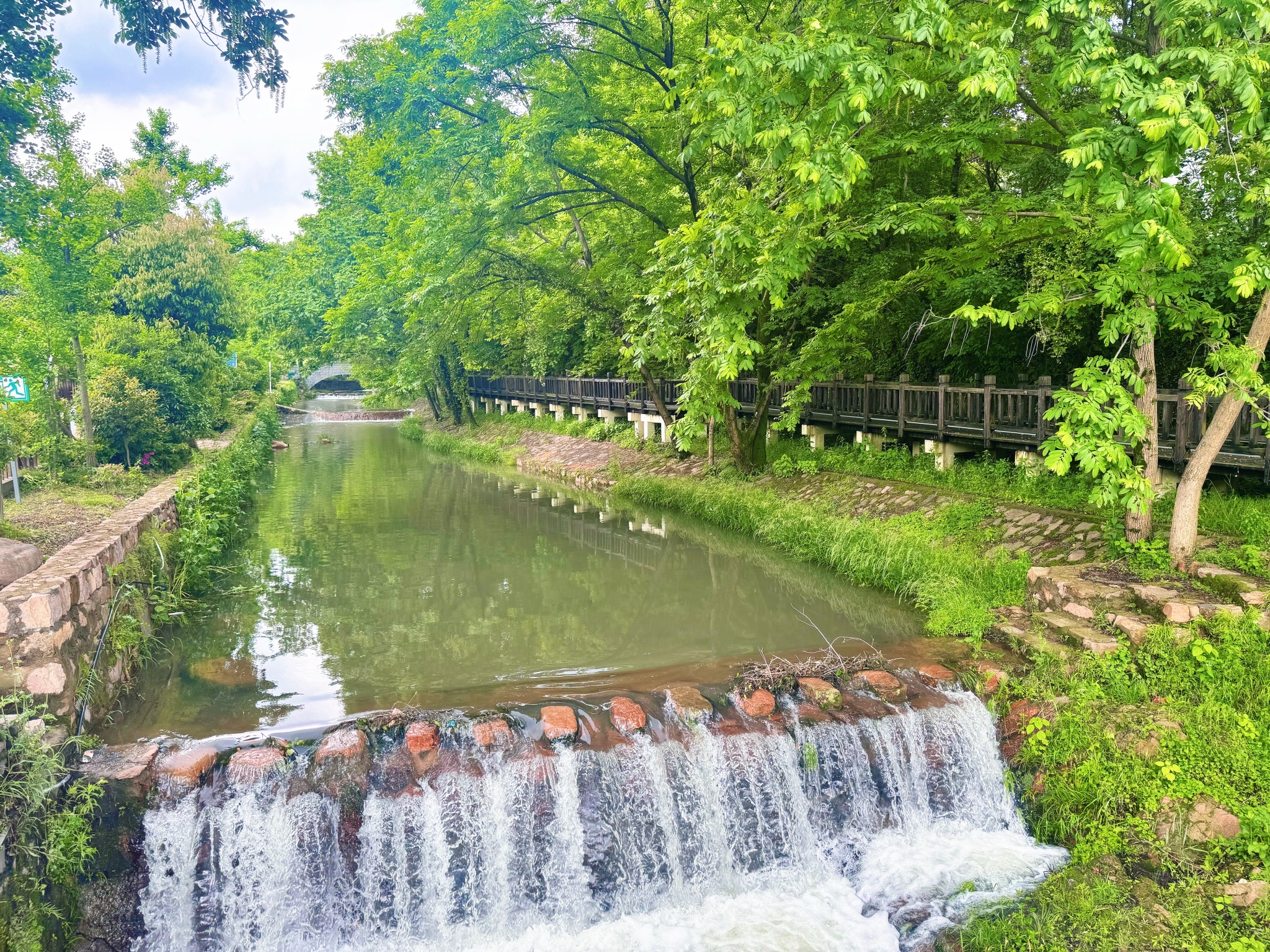 三冲巢湖源景区