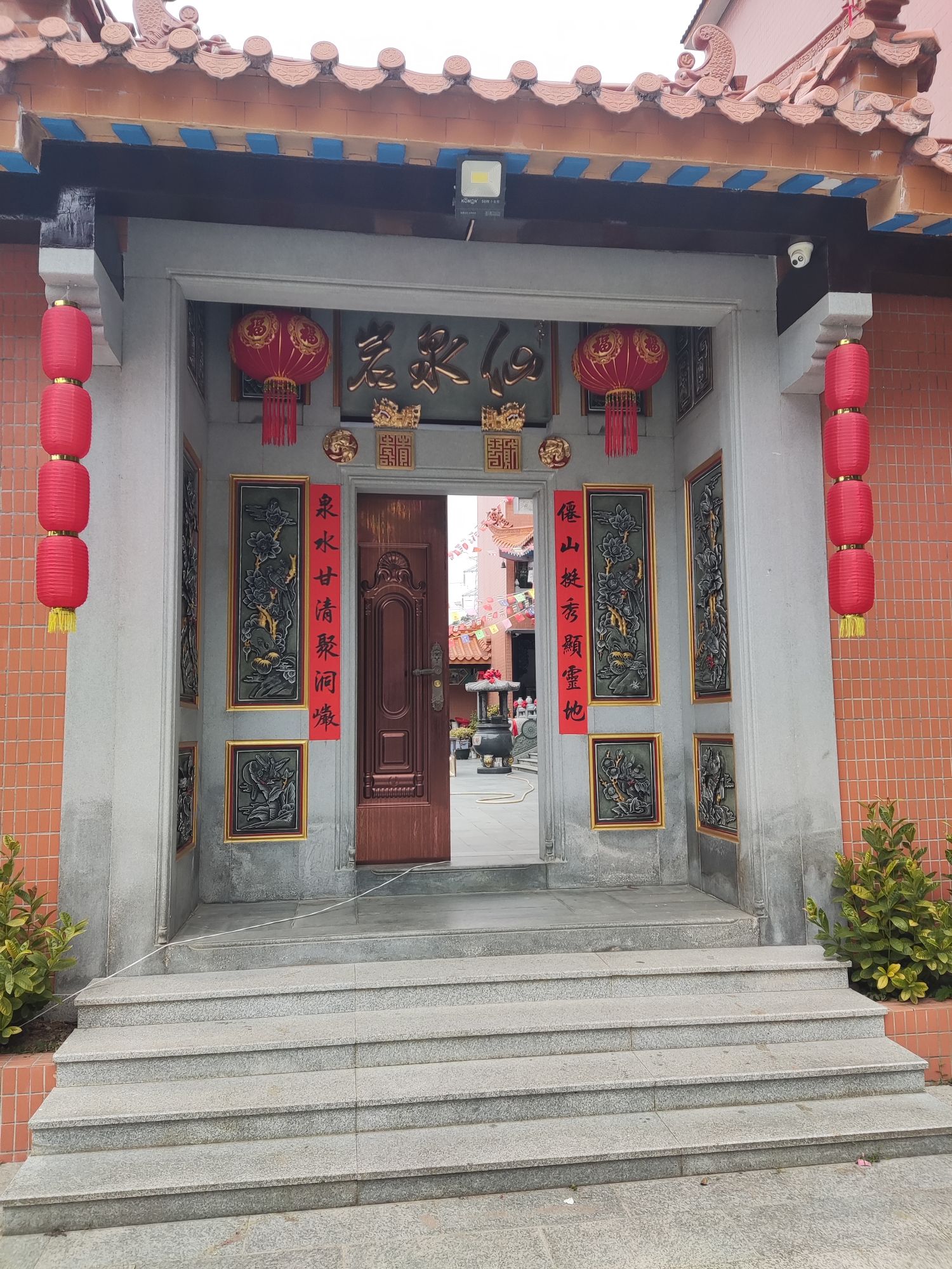 仙泉岩寺实景照片