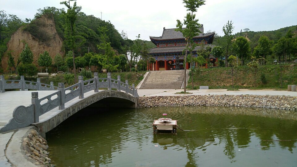 圣水寺实景照片
