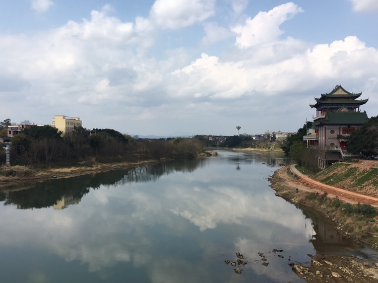 宝台古寺实景照片