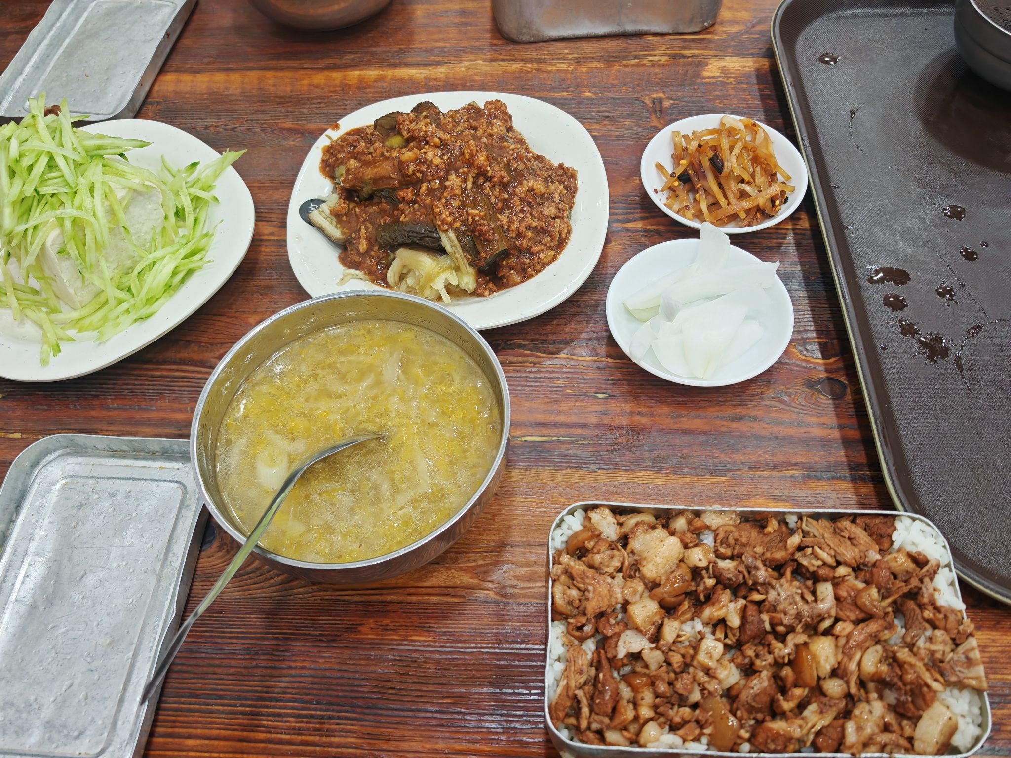 大灯肥瘦盒饭(老干部局店)