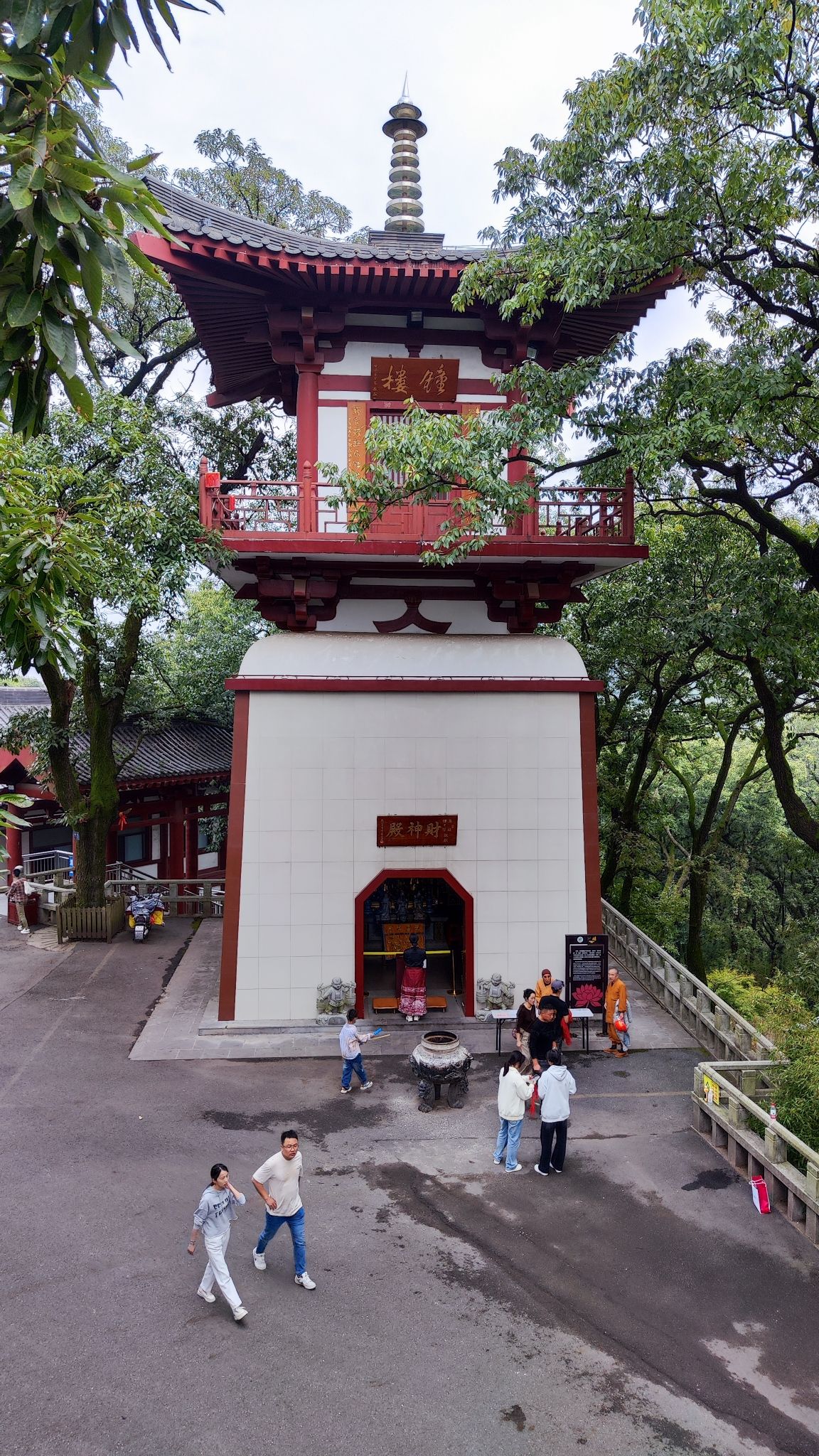 西庐寺-财神殿实景照片