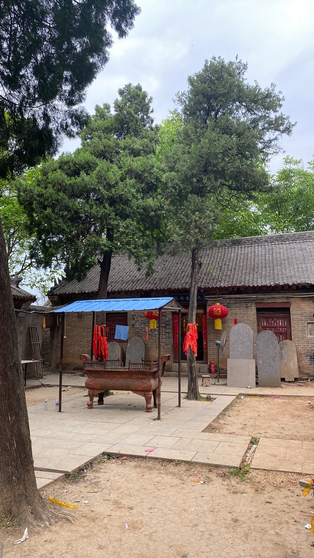 万安山白龙庙实景照片