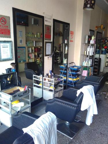 魔发师烫染吧(大禹东街店)门店外观