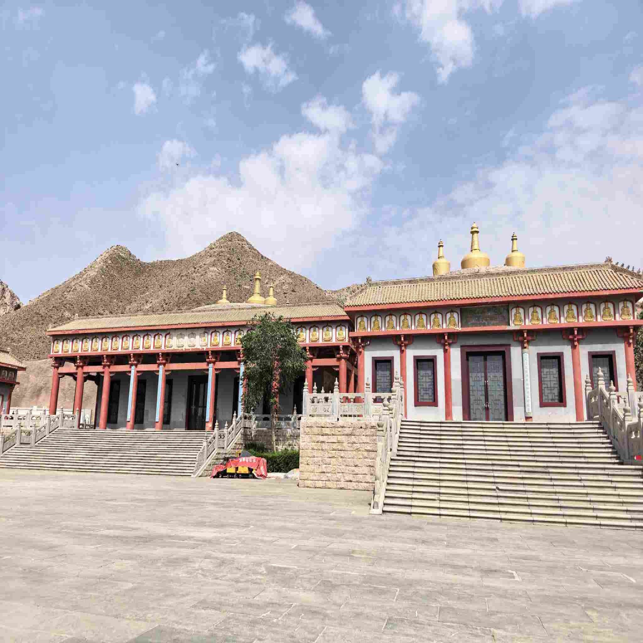 青铜峡黄河大峡谷-大雄宝殿实景照片