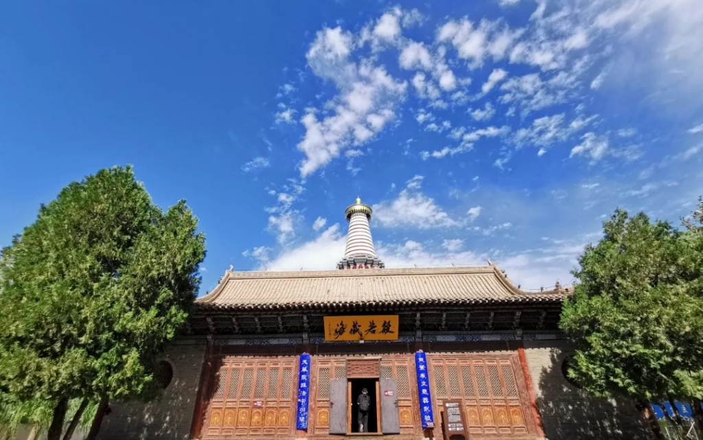 大佛寺实景照片