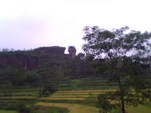 漏米岩旅行图片 1