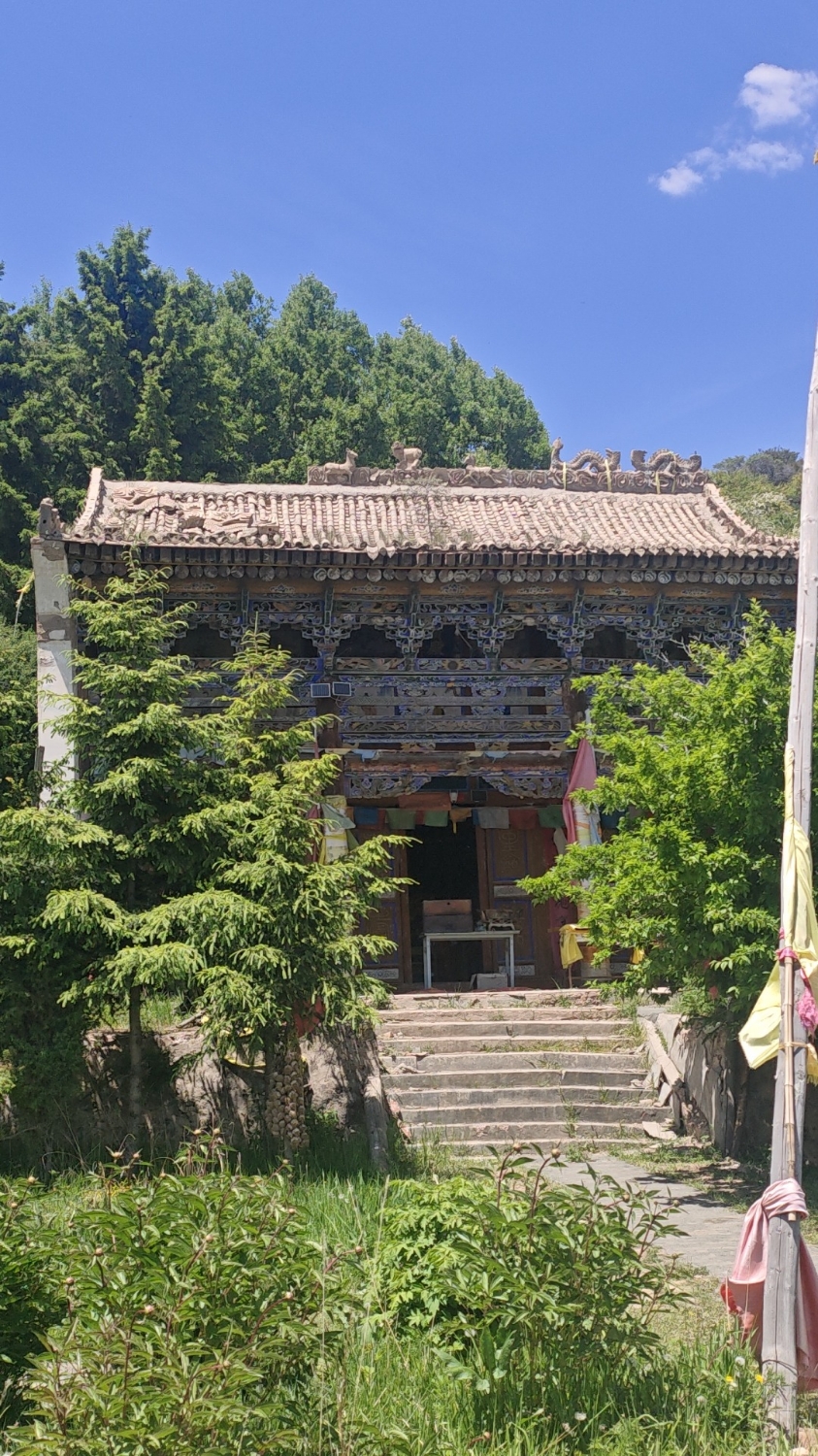 海东市乐都区芦花乡九寺掌实景照片