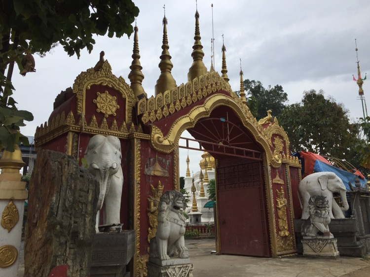 中心佛寺实景照片