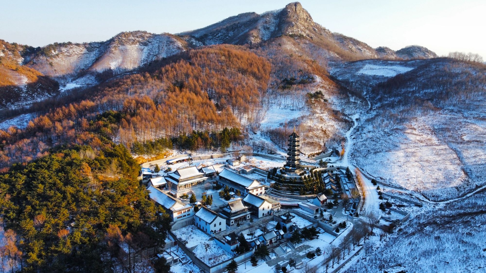双狮峰佛源寺实景照片
