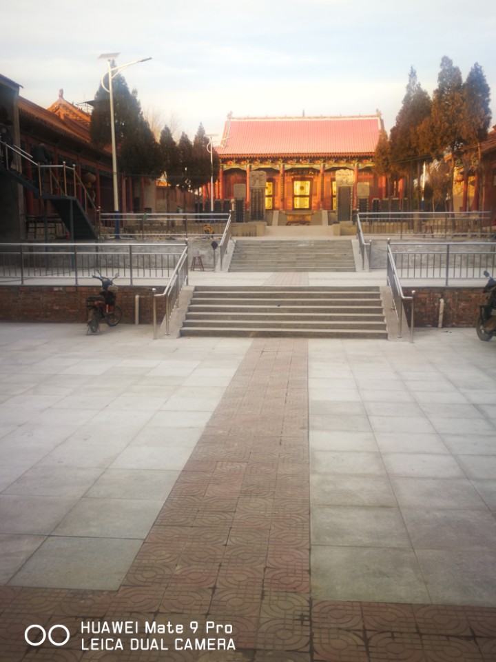 兴龙寺实景照片