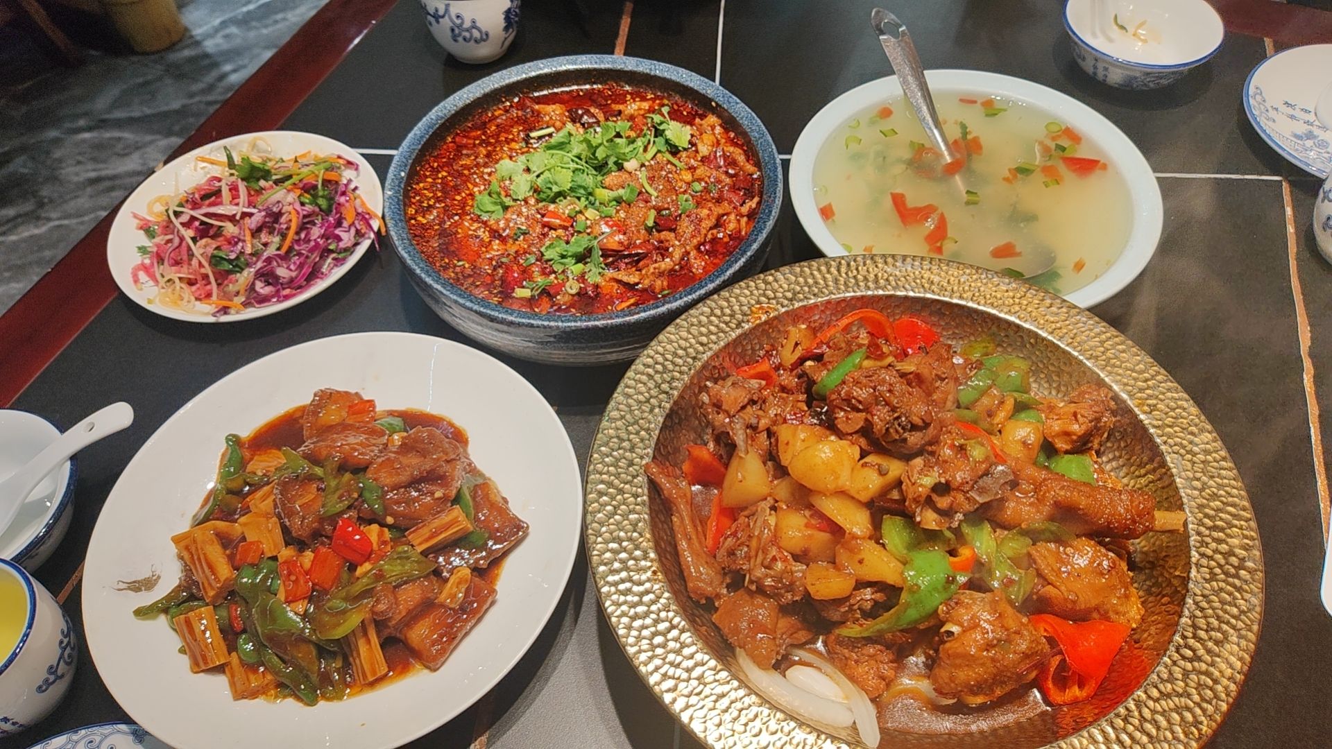 舌尖尖餐厅