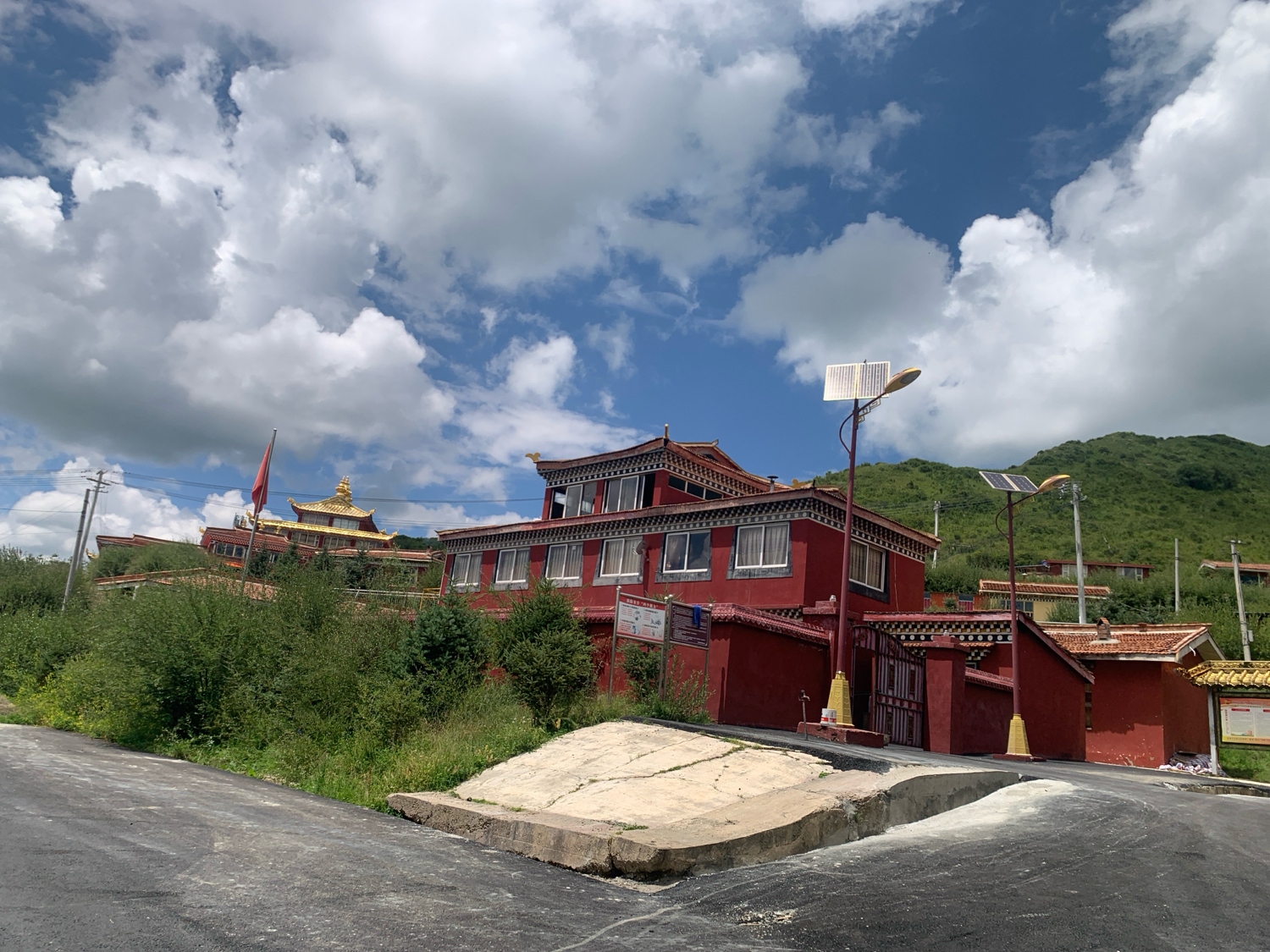 如意空行寺实景照片