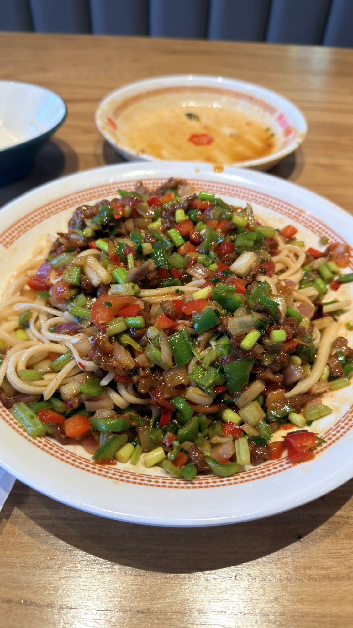 天山6号·过油肉拌面(商城路店)
