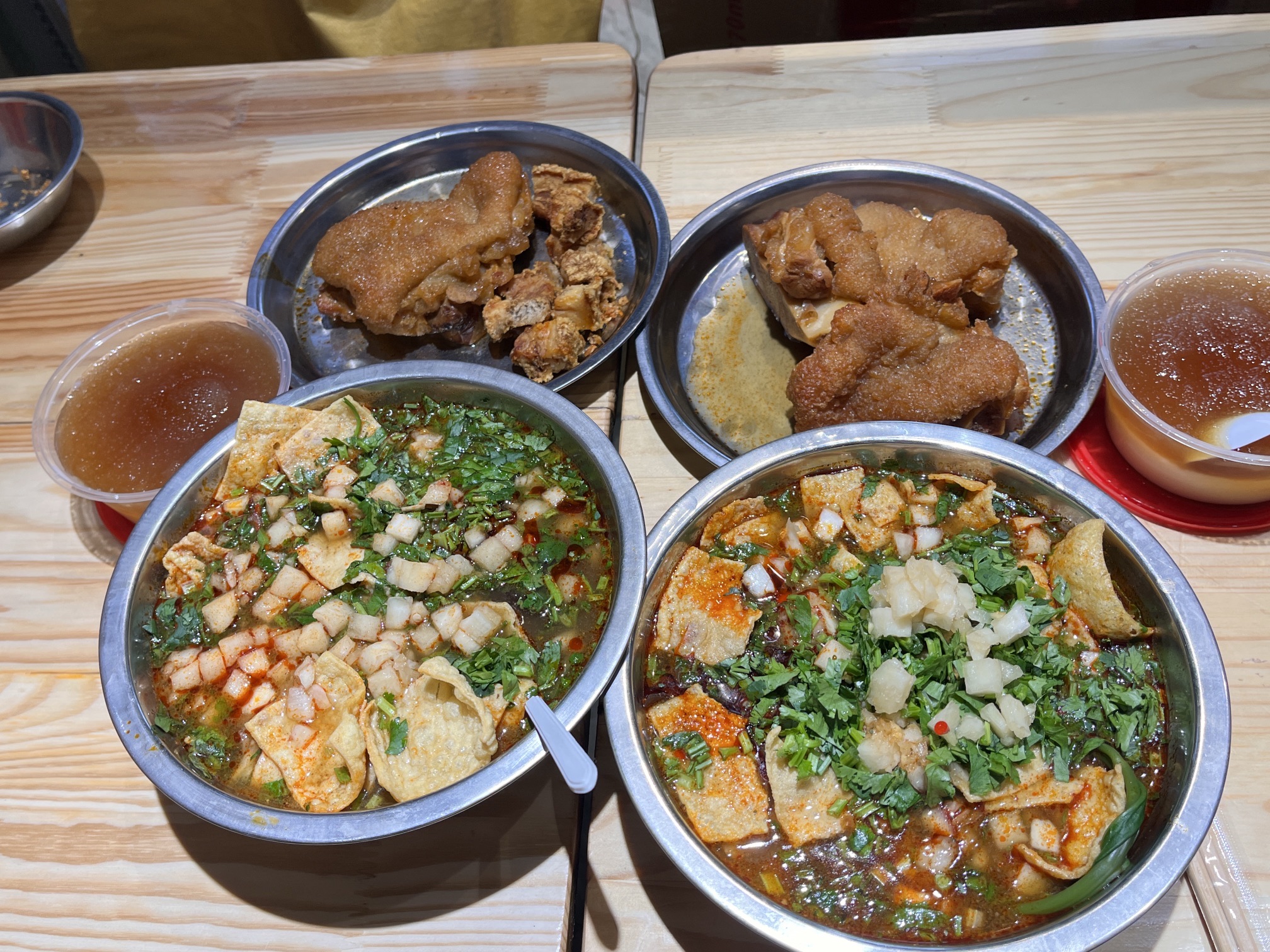 柳州肥姨妈大骨螺蛳粉(乌兰察布万达小区店)