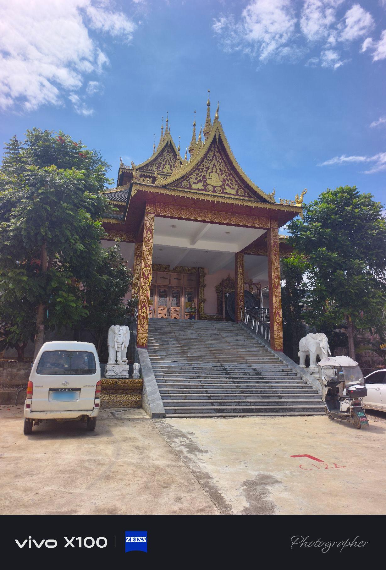 送吐总佛寺实景照片