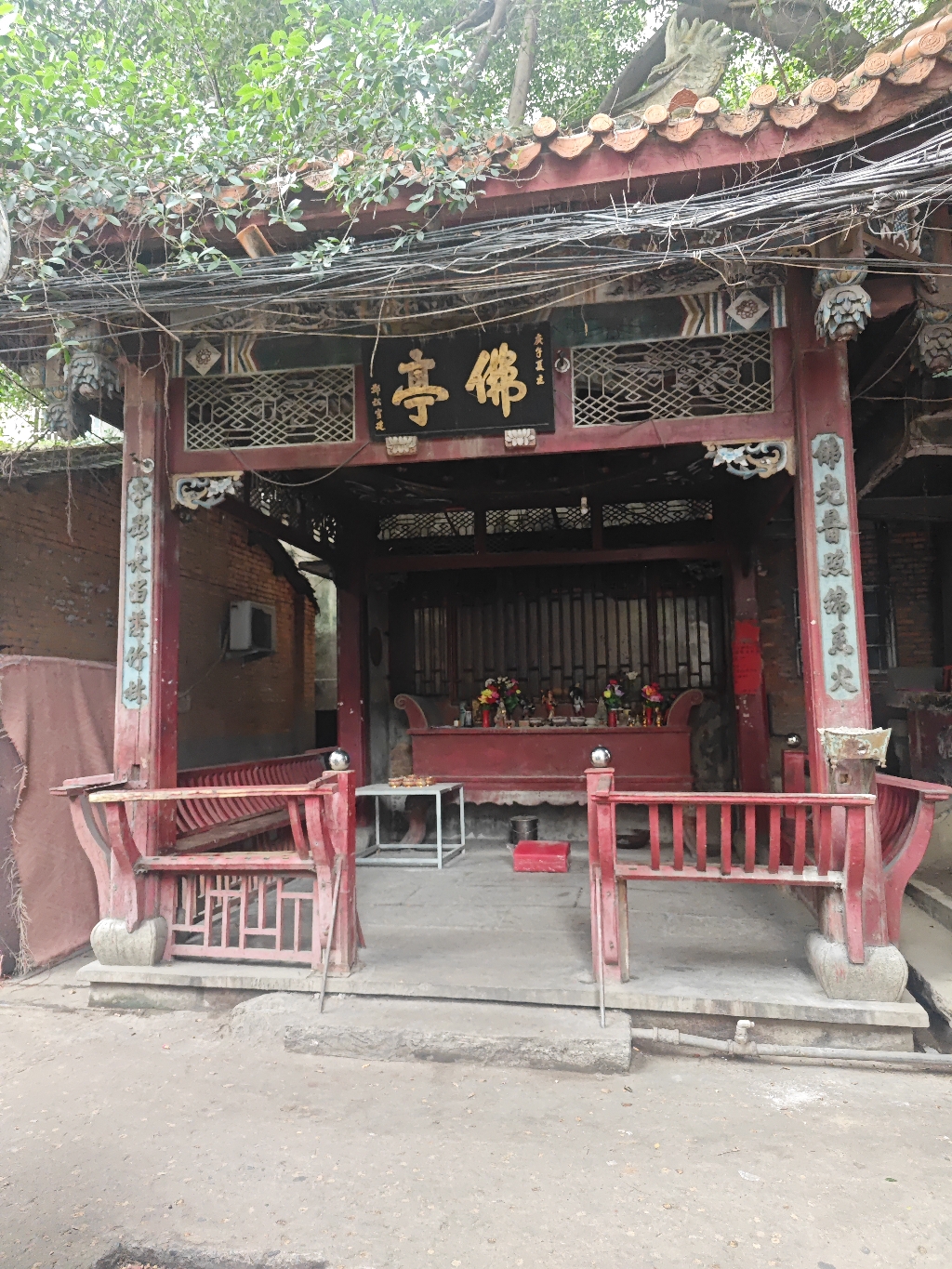 高湖佛亭实景照片