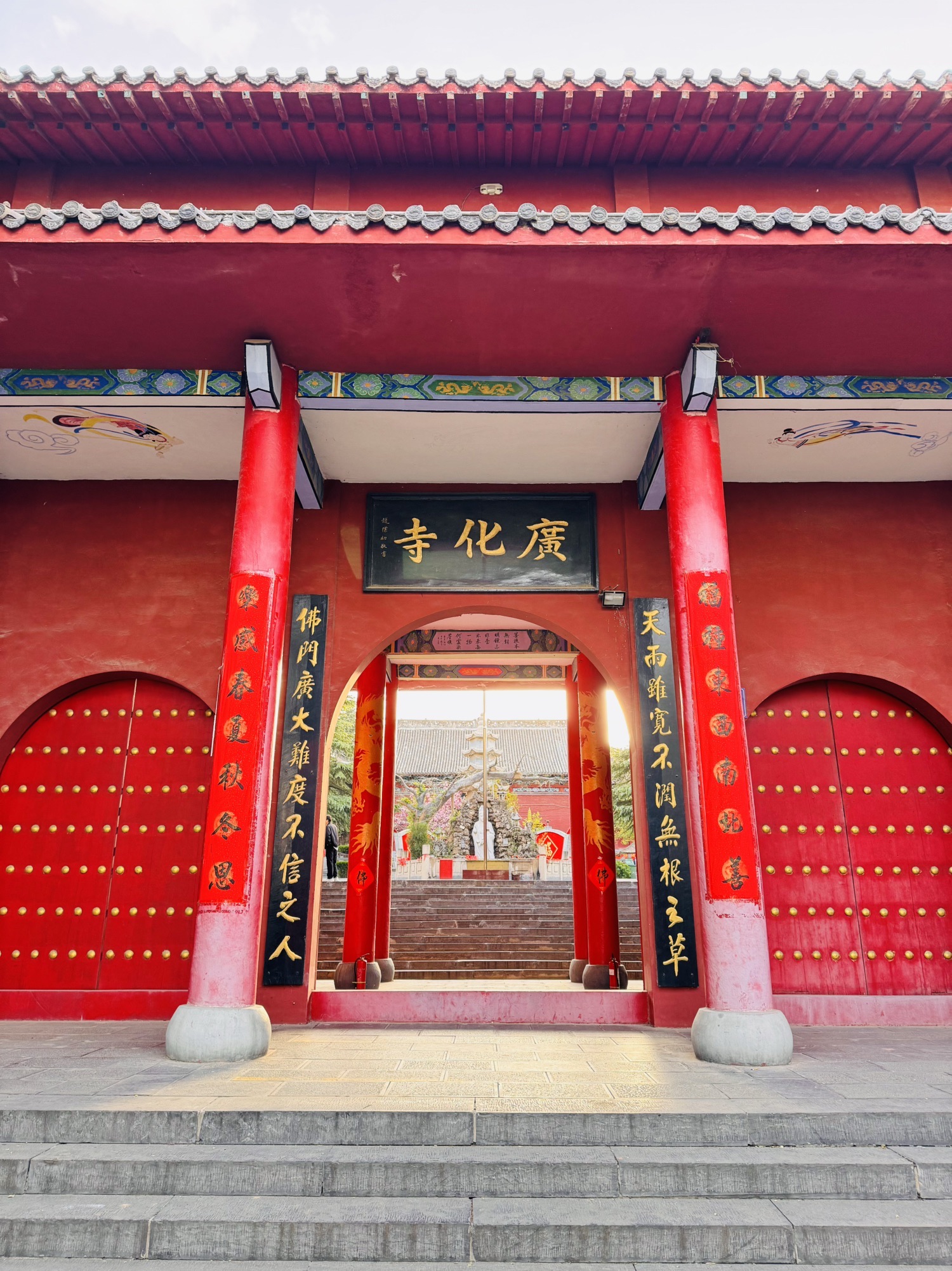洛阳龙门广化寺实景照片