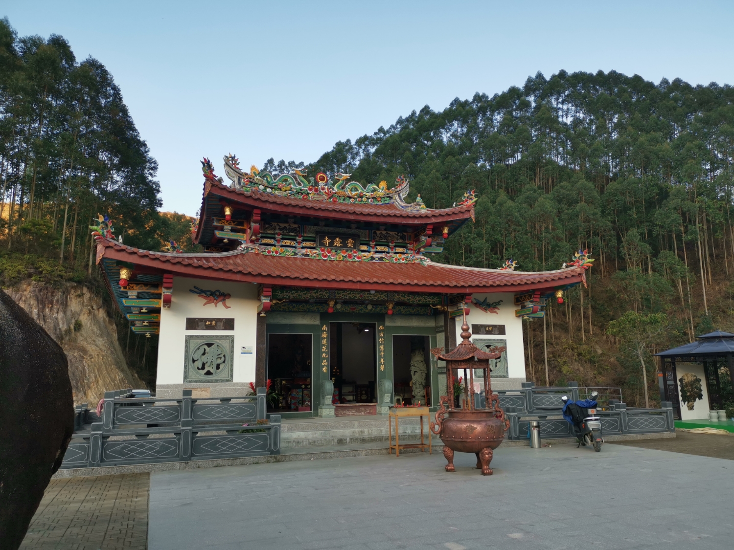 云露寺实景照片