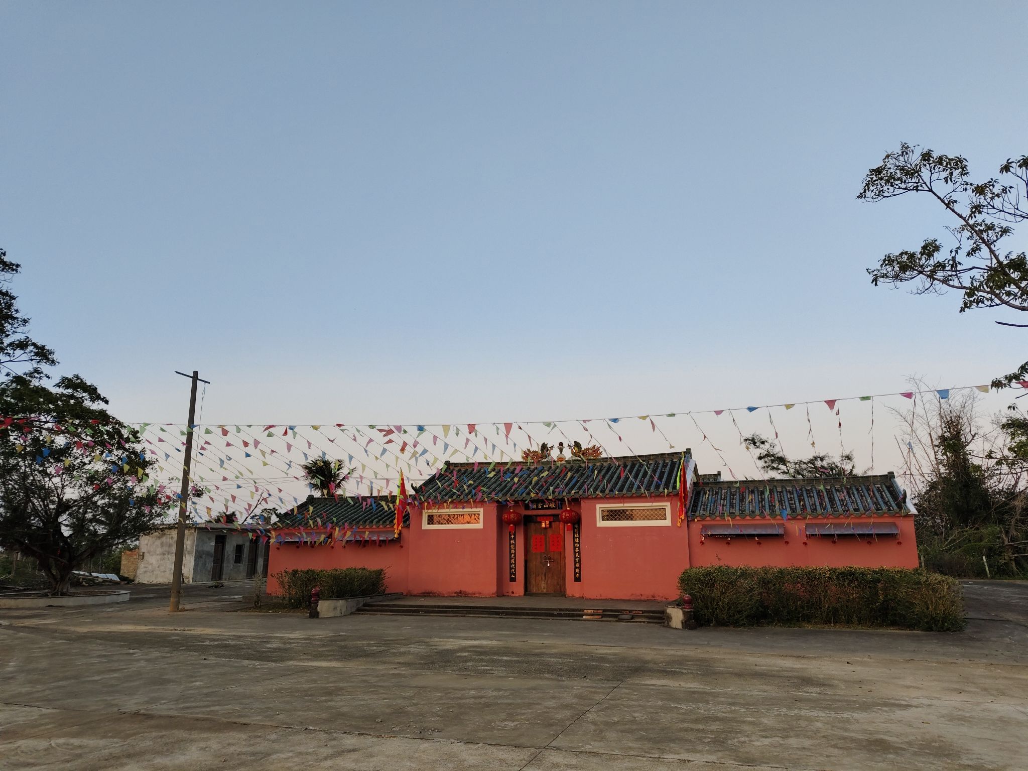 坤山古庙实景照片