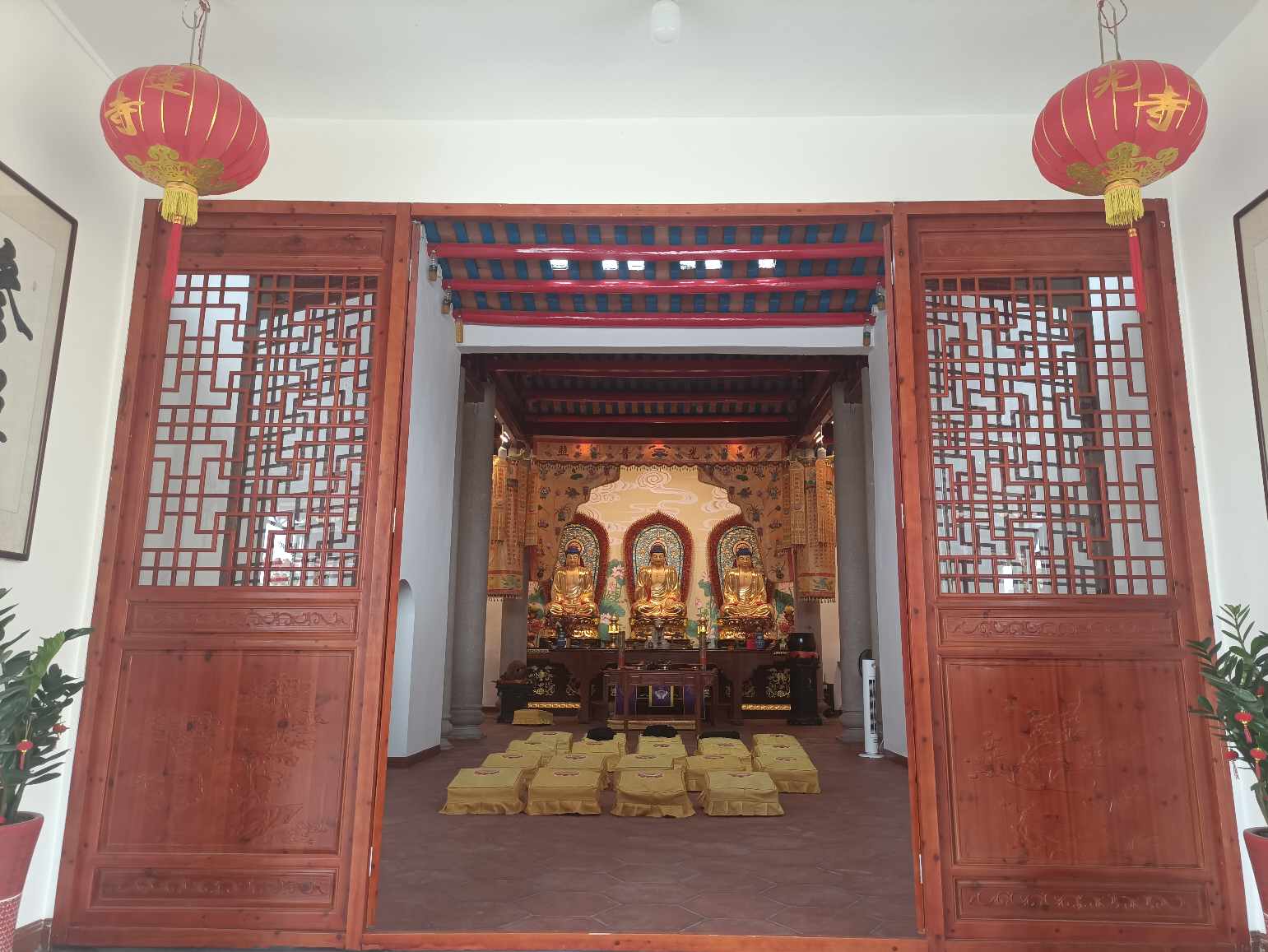 莲光寺实景照片