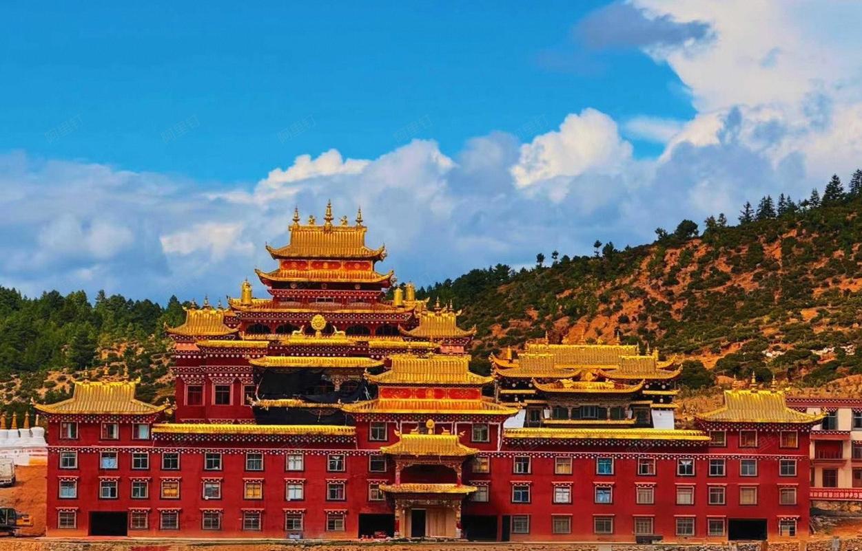 康南北藏日西寺实景照片