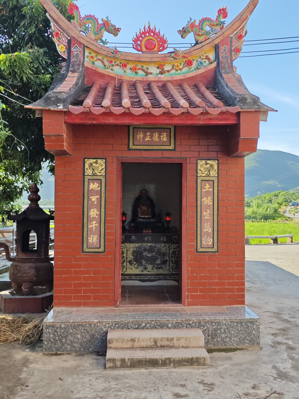灰窑土地公庙实景照片