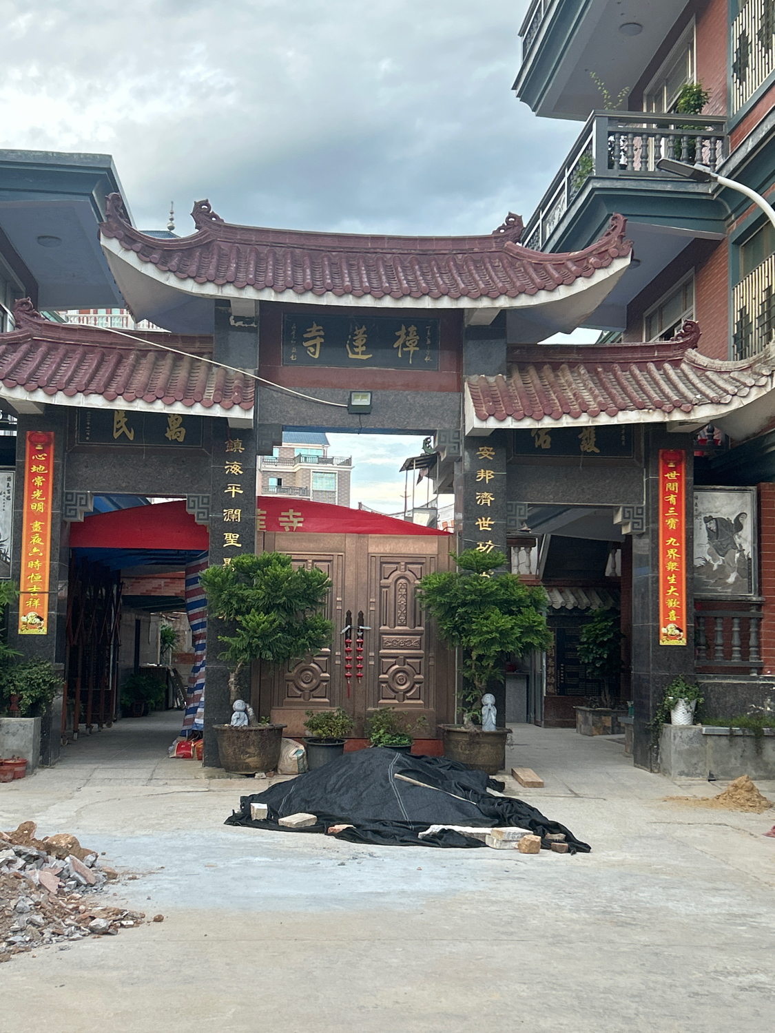 樟莲寺实景照片