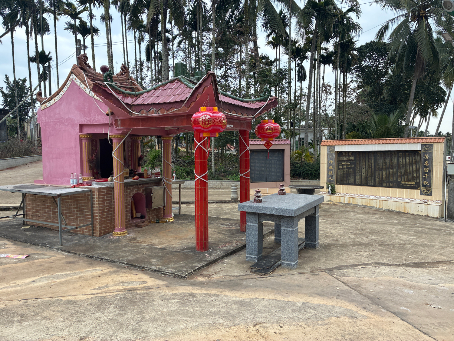 湖仔村土地庙实景照片
