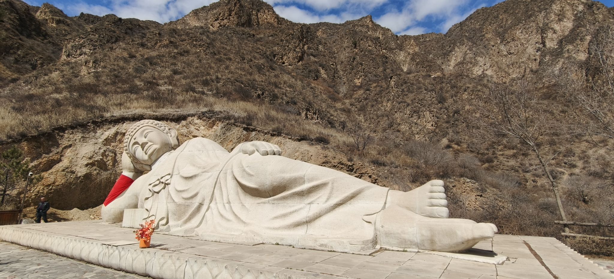 卧佛寺实景照片