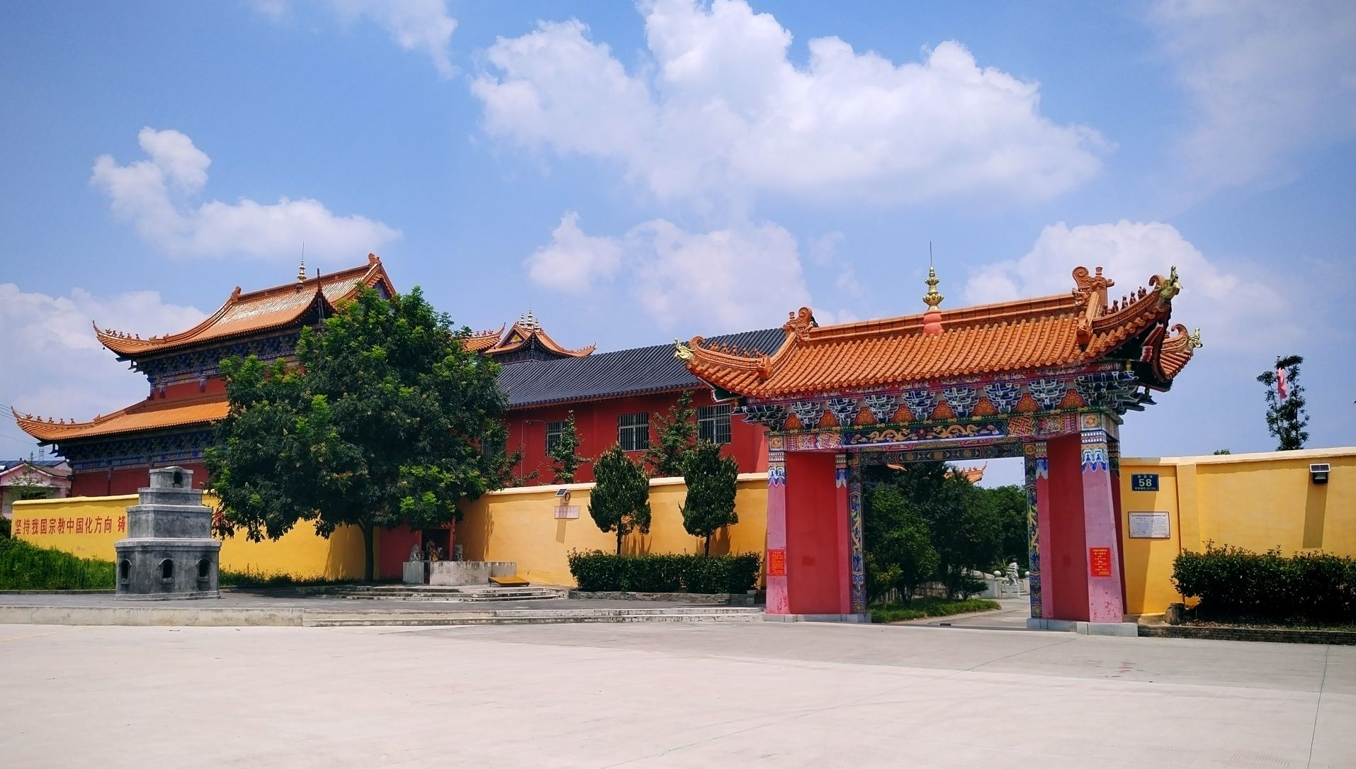 赤壁市观音寺实景照片