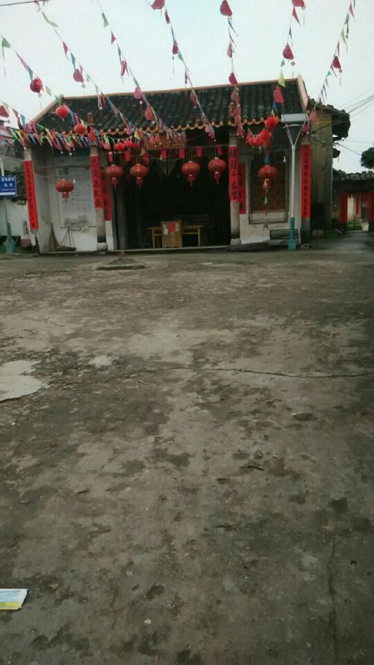 上地庙实景照片
