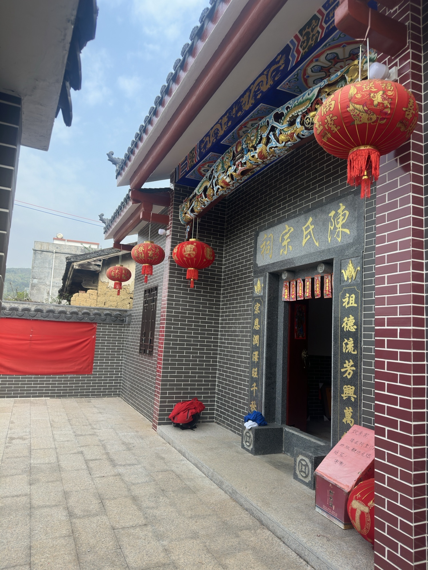 马渡村上陈屋祠堂实景照片
