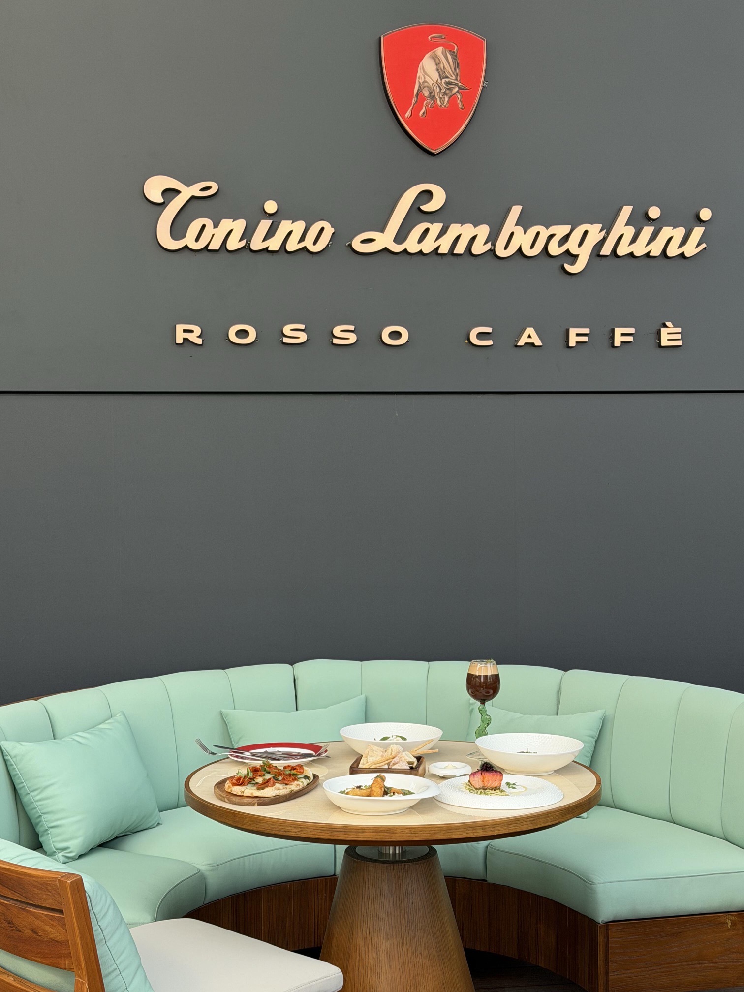 Tonino Lamborghini 托尼洛兰博基尼西餐厅