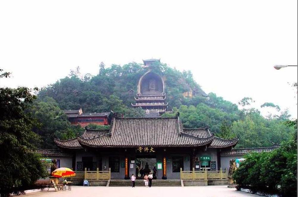 大佛寺景点图片