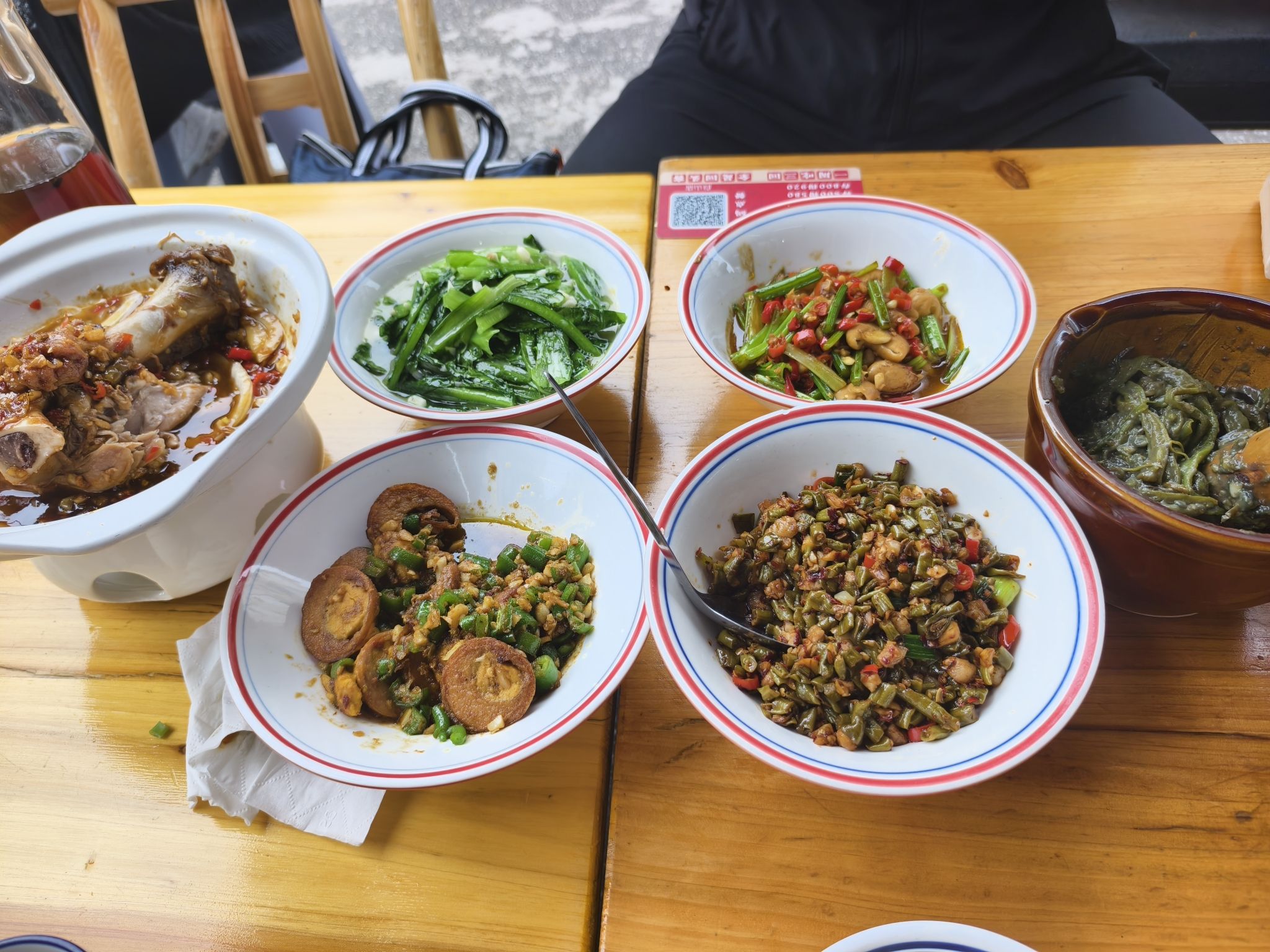 笨厨子下饭菜馆(白山店)