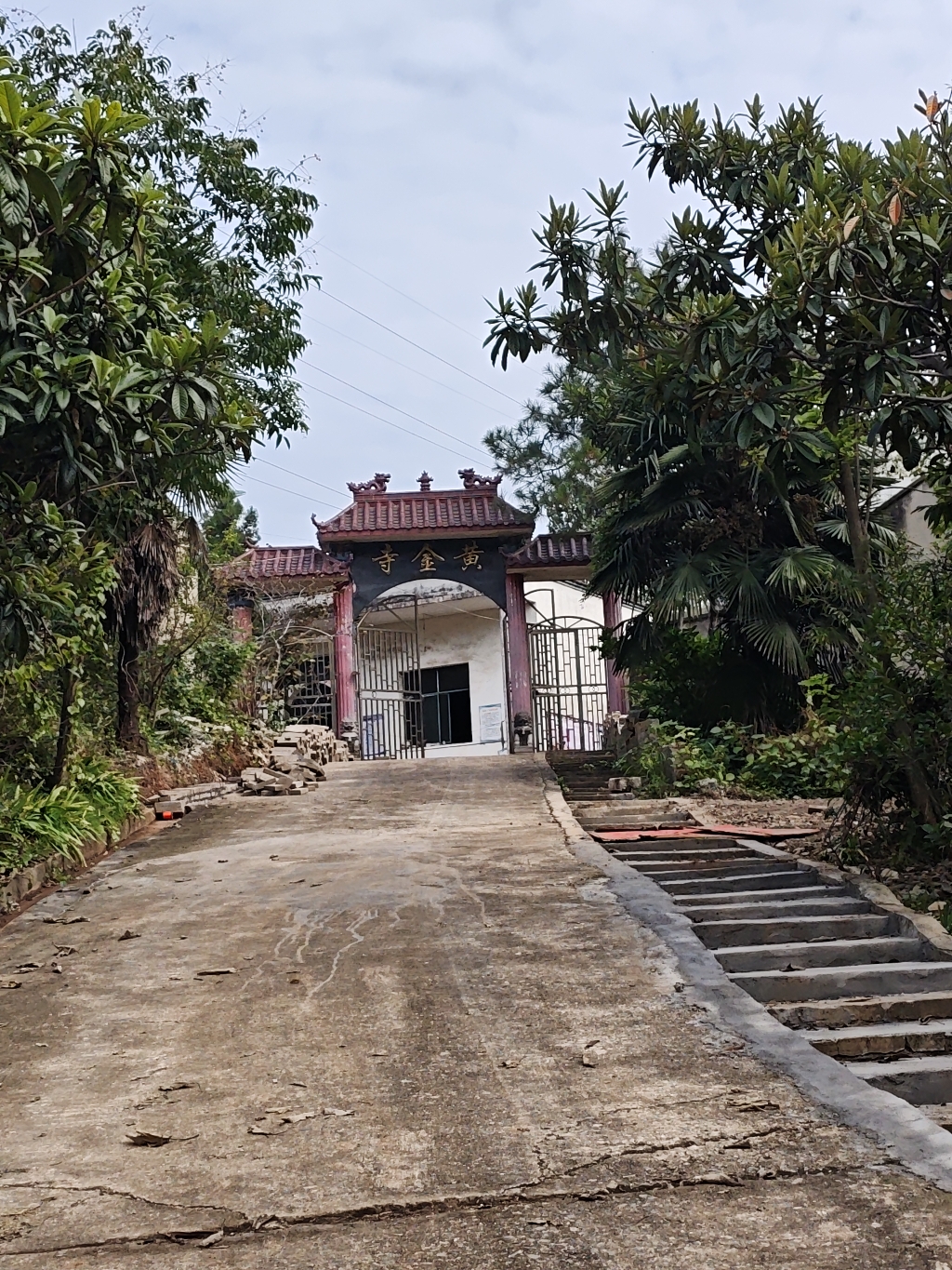 黄金寺实景照片