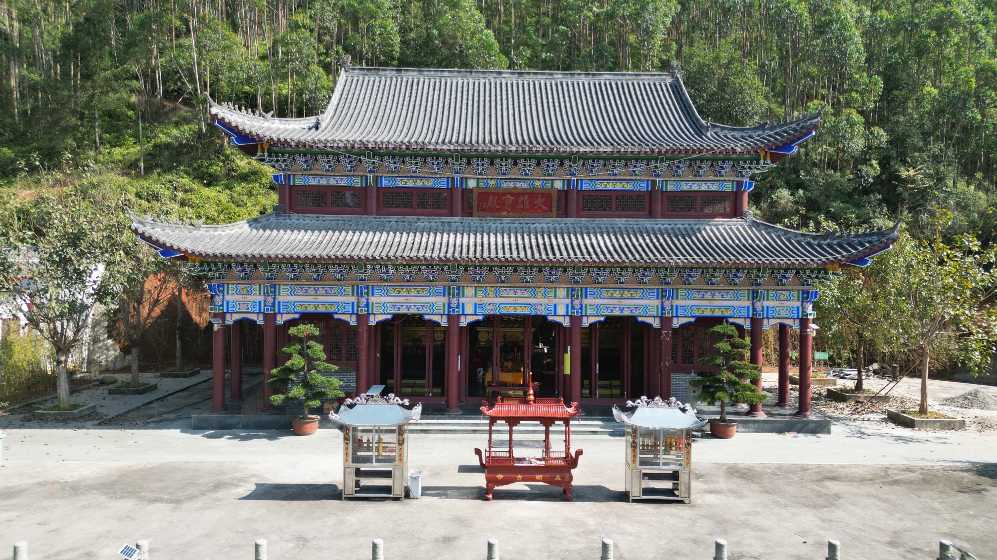 鹿湖寺实景照片