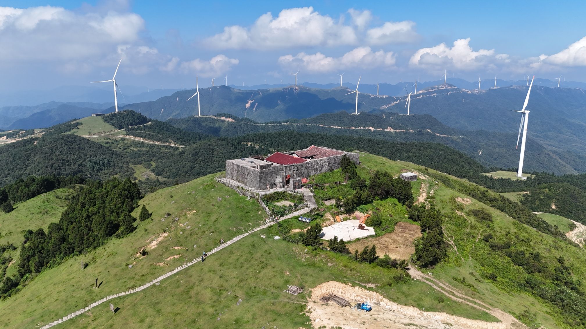 绥宁县宝鼎山归元寺实景照片