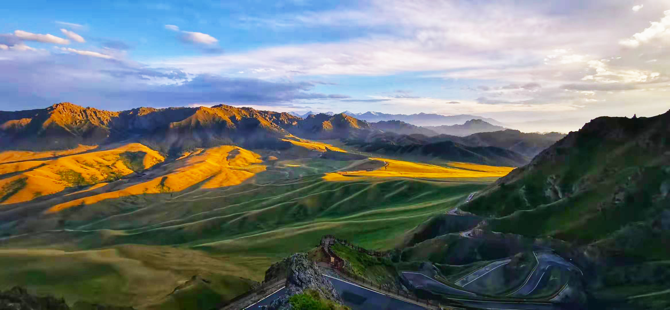 Tianshan Grand Canyon