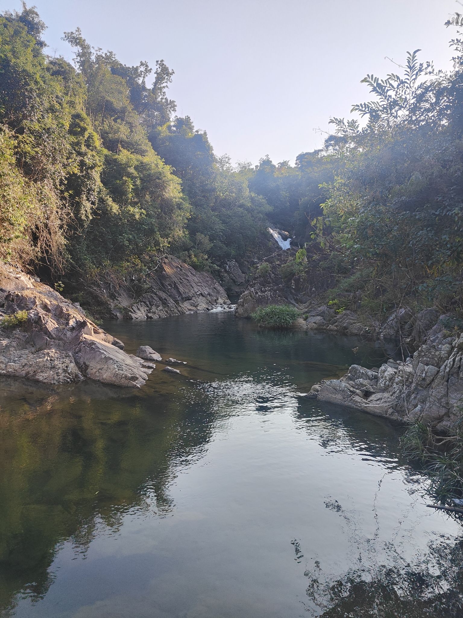 瀑布景观实景照片