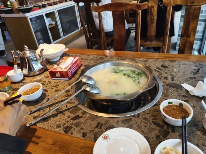 大肋巴保山腊排骨火锅(总店)