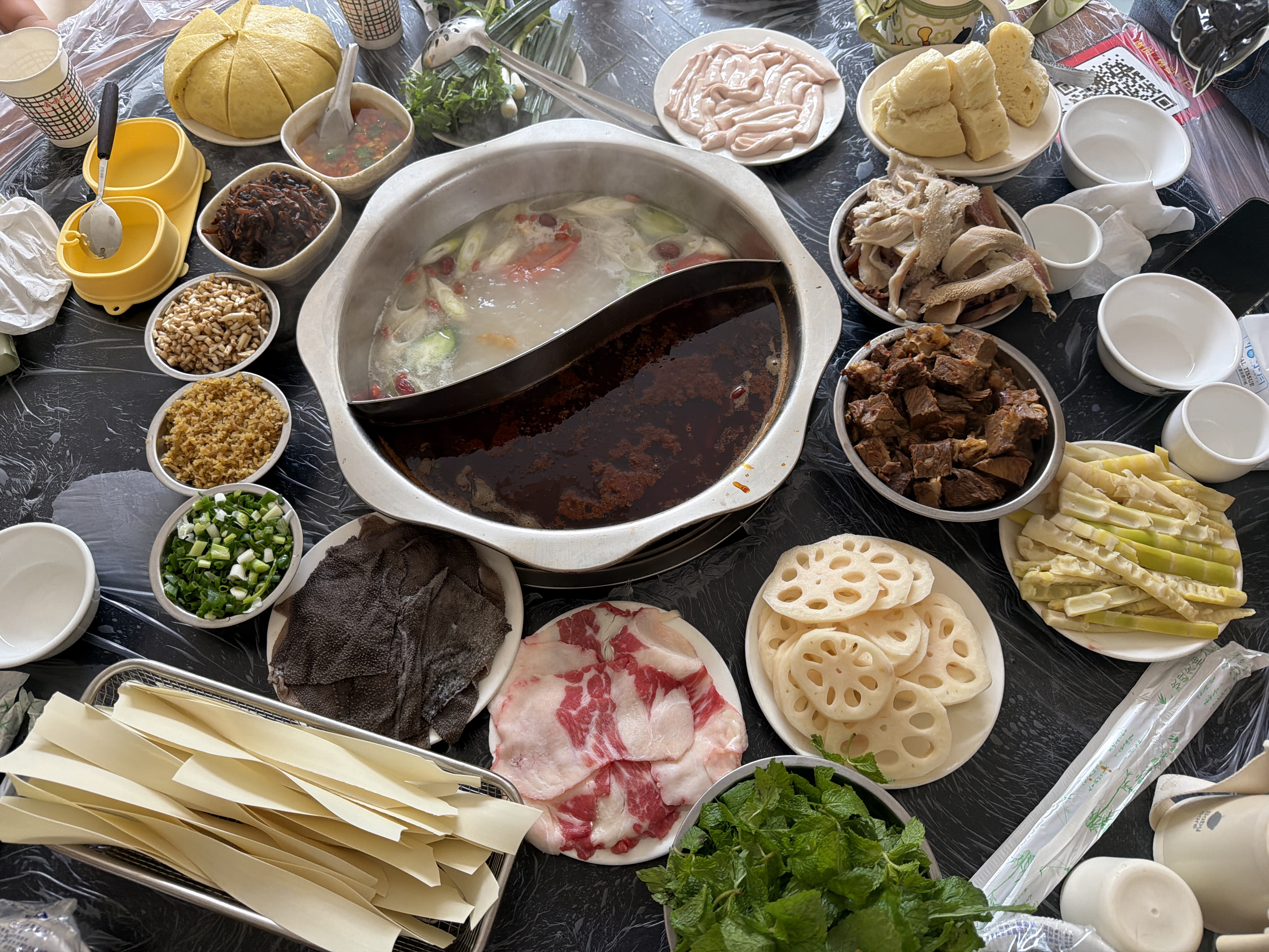汉源县加油站黄牛肉馆客房