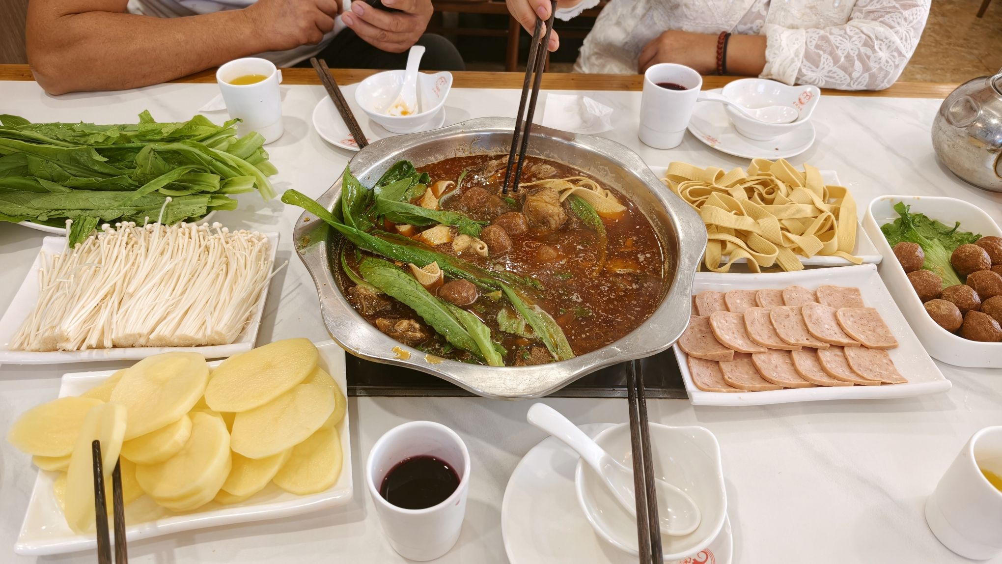 新乡市老城红焖羊肉(人民路店)