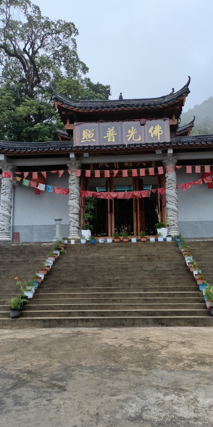咸水镇南宅雷源寺实景照片