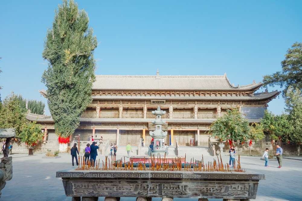 大佛寺景点图片